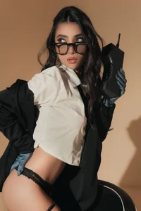 HOT LINE od ValeriaVelvet  4 snímek