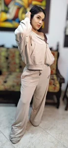 Lia_Hurley 🤗🤗 Pic