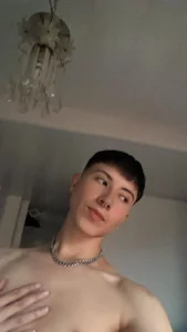 ⏺︎ Danny od tivendann  6 snímek