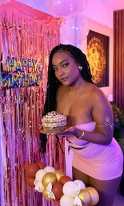 Coral_Lise HAPPY BIRTHDAY TO ME Pic