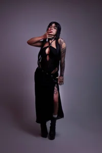 Liz_rogers_x kullanıcısının elegant photo session albümü -  3 fotoğraf