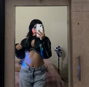 Kim_fox6 Public Pic 2