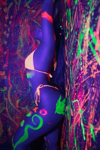 Liss-Reyes Neon girl Immagine  5