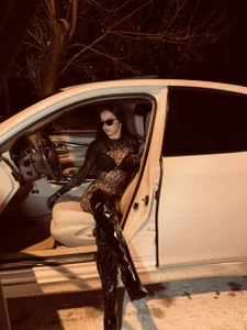 Eva_Devis what would you do to me in this car? slika 5