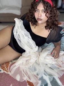 Isislove Public slika