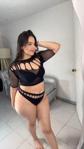 Caroline_ponce Public Gambar 5