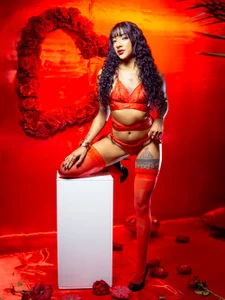 Salomelevis kullanıcısının Red Hot Secrets albümü -  3 fotoğraf