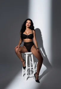 valerie_lya Lencería sexy Poză 3