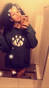 JezebelDreams: Public ( 2 фото)