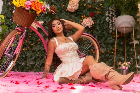 LeylaRusso Flower Session🌷🌹🌼 صورة واحدة|LeylaRusso Flower Session🌷🌹🌼 صورتان|LeylaRusso Flower Session🌷🌹🌼  4 صور|LeylaRusso Flower Session🌷🌹🌼  4 صورة