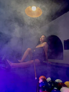 SharonSander: Game and madness night 🎱🃏🥂 ( 2 фото)