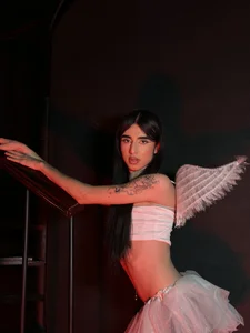 lana_gill1 Your evil ángel Pic