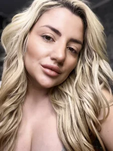 SophieRoouseの❤️❤️の 3枚の写真