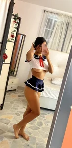 your_khloe Your favorite schoolgirl ♥ টি ছবি