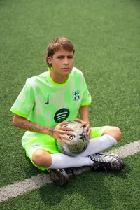 mono_blonde do you like soccer? Billede 5