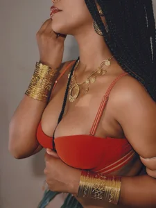 Hilaryebony_Indu EBONY show ⚜️♦️ Bild 3
