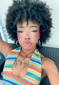 VaiolettMoonUwU Me Pic 3