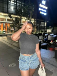 DrippinCaramelCutie See camamel outside of cam Pic