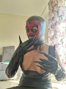 Lissabeta Come now Pic