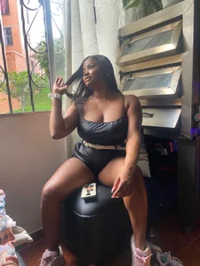 ValerieBlakee different looks. Foto 3