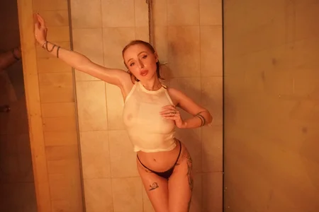 BabyyyLunaX kullanıcısının Steamy Love! 🥵 albümü -  2 fotoğraf