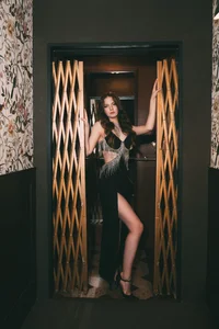 Up After Midnight od SofiaSarvain  9 snímek