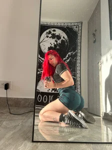 jade_reeed: your fit girl ( 2 фото)