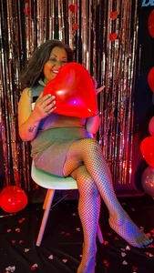 Your heart in my hands 💗 od Victoriaa_Anderson  4 snímek