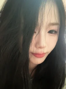 Nana-Kiss Public Pic 3