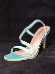 STOP-PANICI CAN WEAR THESE HEELS FOR YOU Bild 3