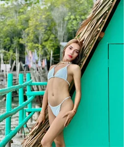 Lovelynikki03 Public Pic 2