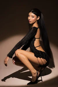 Charlote_zc: someone elegant here, you like? ( 2 фото)