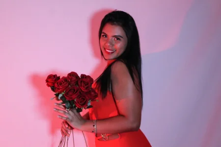 Liss-ReyesのDangerous Curves & Red Lace 🍒🌹の 4枚の写真