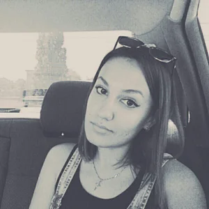ElisLoveq Public Pic 5