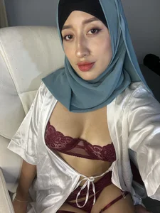 adila_anich 🧕 Gambar