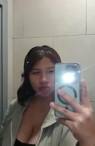Emimii Public Foto 2