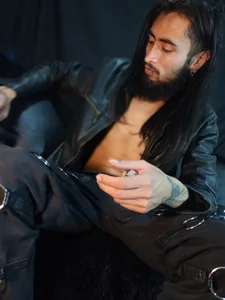 daimon_rockkk hey Pic