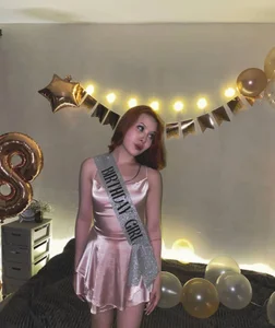 MelindaSetlaks The one that knocks you off your feet (stunning) Pic 5