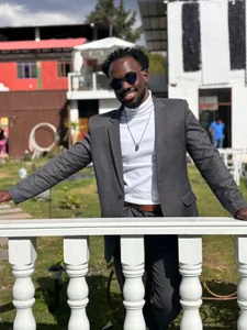 Ebanhot About me Foto 2