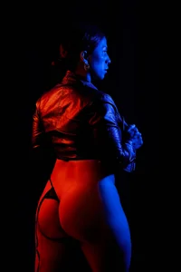 valenprice_xxxINTENSELY SEXY Bild