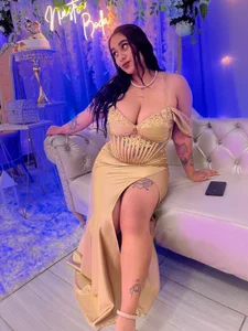 Mia_skyy18 Public slika 3