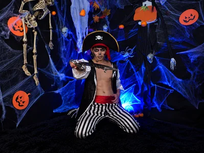 A SEXY HALLOWEEN PIRATE 2026 de Tayson_Rivers Foto 3