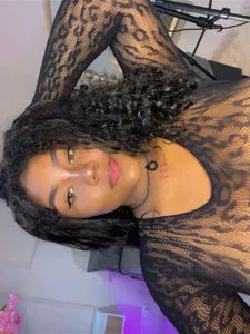 Candaceoweens my secret world зображення 3