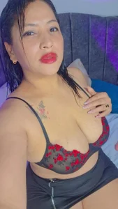 roxane- 💋 Too Irresistible Pic 2