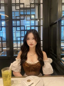 Melly9 Public Immagine  5