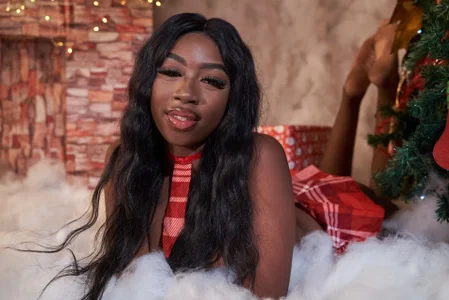 Emaaa-curvyy Merry christmas love!❣🎇🎊 Foto 7