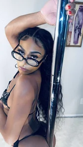 yiauana Public  3টি ছবি