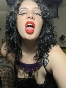 Thiccums-the-Goddess's photo