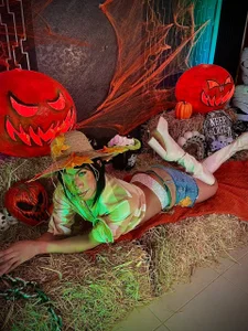 Eva_Walkerr_1のHappy Halloweenの 6枚の写真