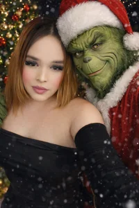 Pearl_Michelts Michel and the Grinch Immagine 